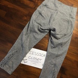 Lululemon Size 8 Active Crop Pants